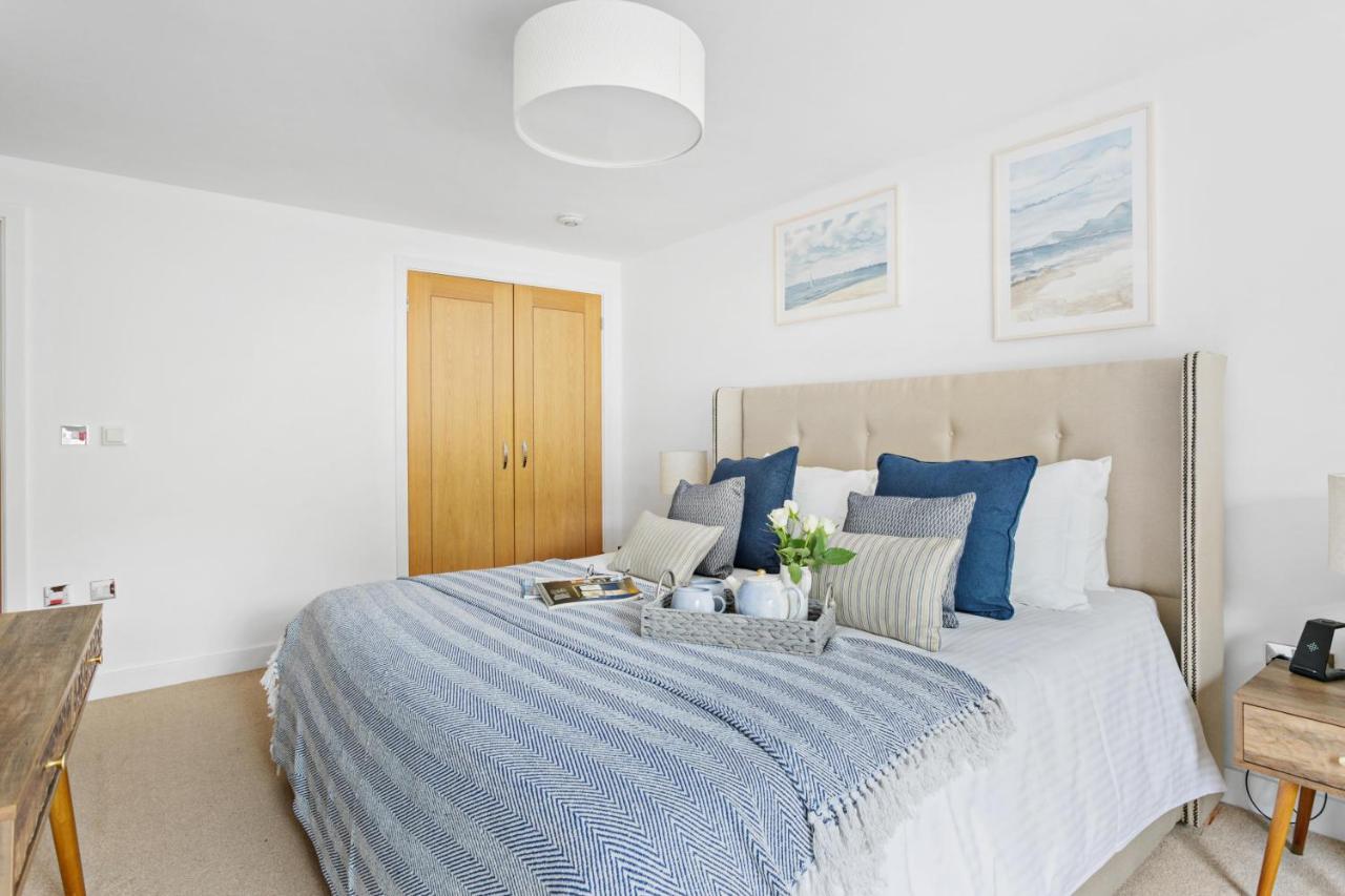 טורקוואי A7 Masts - Striking Beach Bolthole Apartment With Beautiful Sea Views Private Balcony & Parking מראה חיצוני תמונה